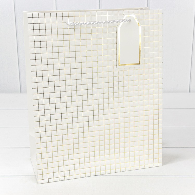 Пакет подарочный с тиснением (551) 26*32*12 210г Белый 1/20 1/240 Арт: 000551C/1