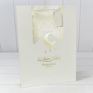 Пакет подарочный с тиснением "Ramadan" (272) 31*42*12 210г Белый 1/20 1/80 Арт: 000272A